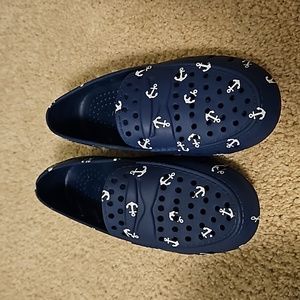 New! Floafers Prodigy Driver in Navy Anchor.  Kids size 13